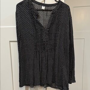 Old Navy Black and White Patterned Blouse